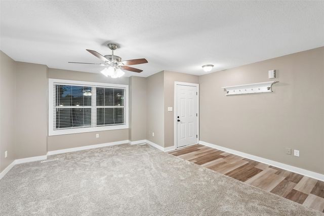 604 3rd Street NW, Altoona, IA 50009