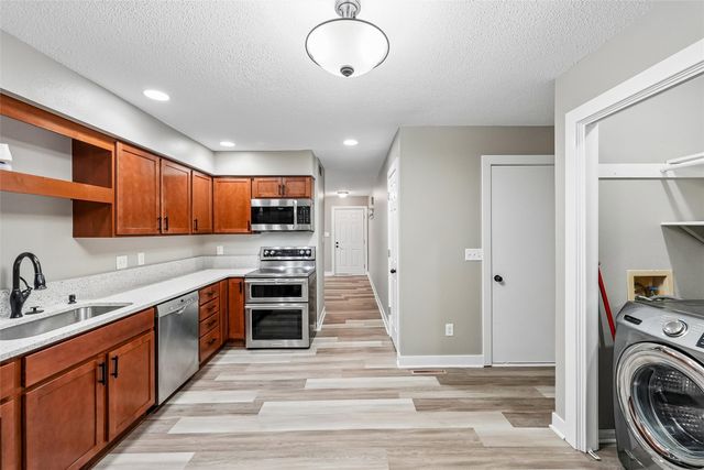 604 3rd Street NW, Altoona, IA 50009