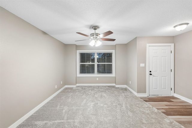 604 3rd Street NW, Altoona, IA 50009