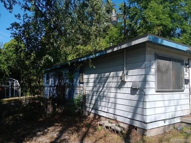 2801 Oakwood Avenue, Saginaw, MI 48601