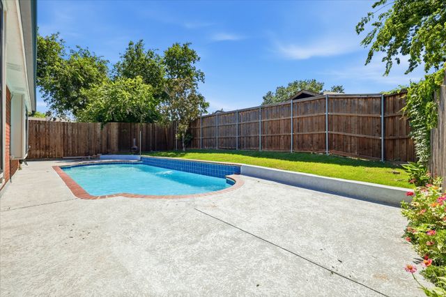 4933 Marcus Drive, Flower Mound, TX 75028