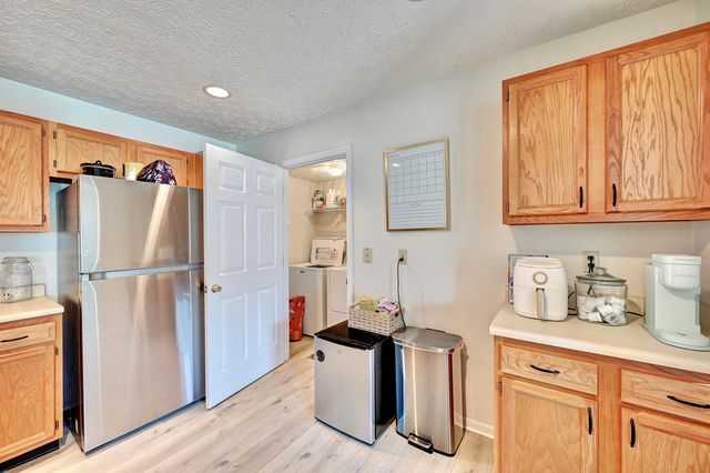 6949 Parkview Drive, Florence, KY 41042