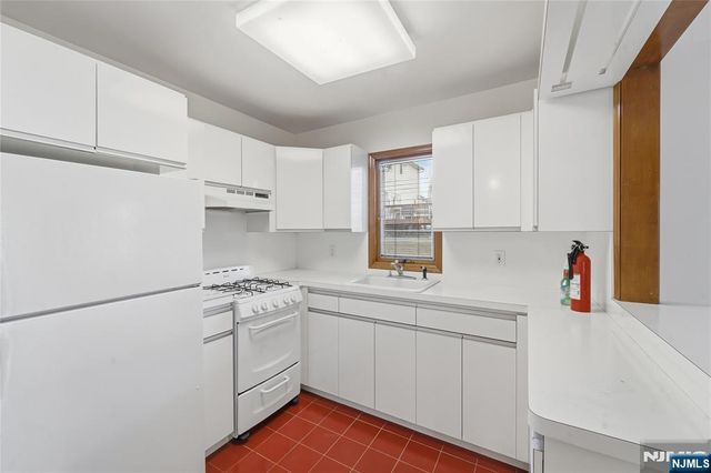 325 High Street, Closter, NJ 07624