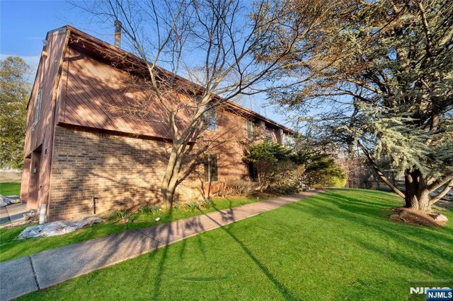 325 High Street, Closter, NJ 07624