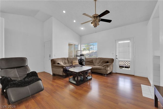 1600 North Torrey Pines Drive 202, Las Vegas, NV 89108