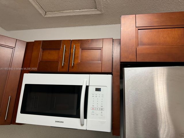 6540 W 26th Dr 24-60, Hialeah, FL 33016