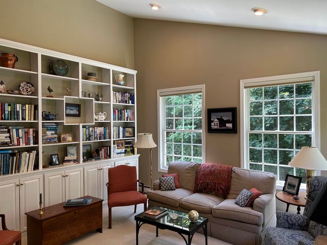 9 Governor Smith Drive, St. Albans City, VT 05478