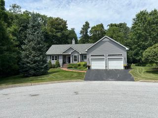 9 Governor Smith Drive, St. Albans City, VT 05478