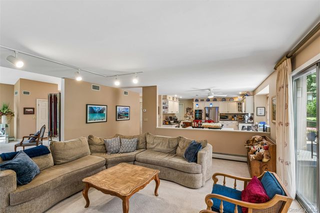 8 Deanna Court, Dix Hills, NY 11746