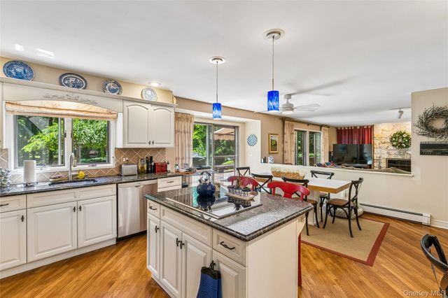 8 Deanna Court, Dix Hills, NY 11746