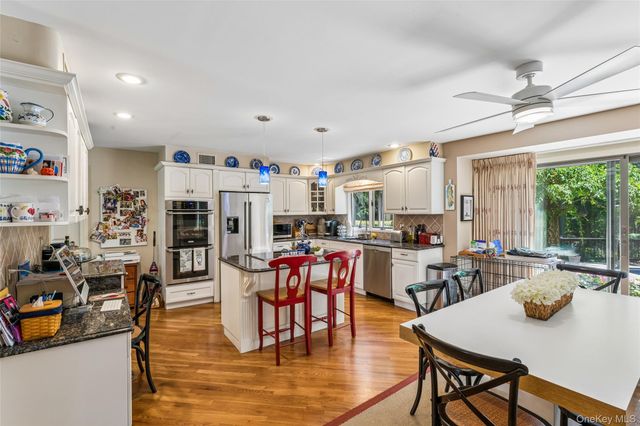 8 Deanna Court, Dix Hills, NY 11746
