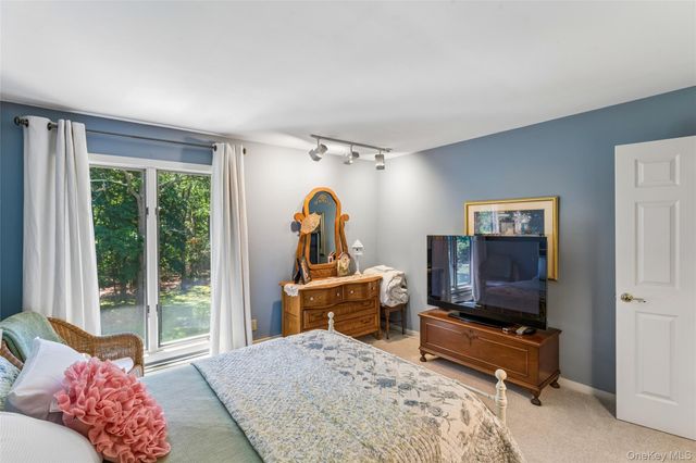 8 Deanna Court, Dix Hills, NY 11746
