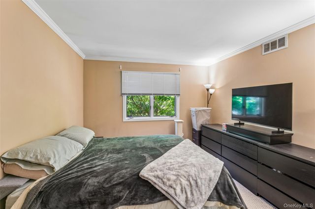 8 Deanna Court, Dix Hills, NY 11746
