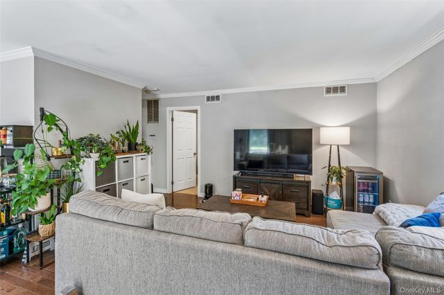 8 Deanna Court, Dix Hills, NY 11746
