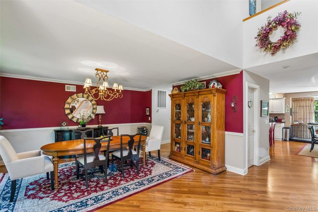 8 Deanna Court, Dix Hills, NY 11746