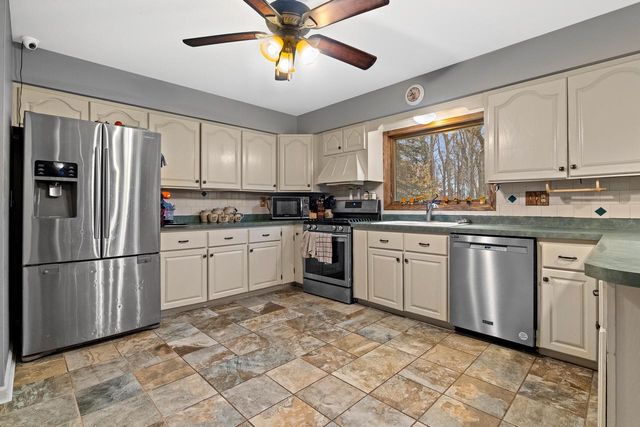 101 Deppiesse ROAD, Random Lake, WI 53075