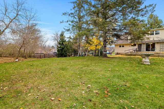 101 Deppiesse ROAD, Random Lake, WI 53075