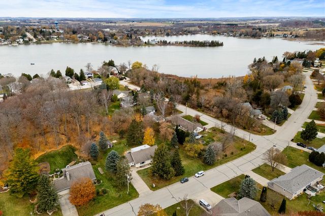 101 Deppiesse ROAD, Random Lake, WI 53075