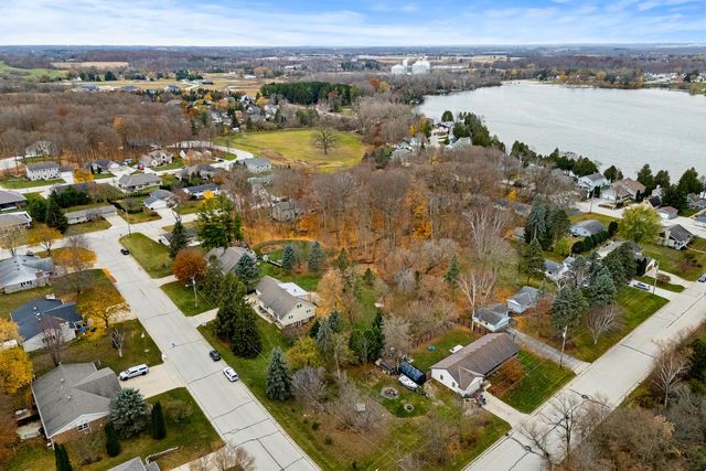 101 Deppiesse ROAD, Random Lake, WI 53075