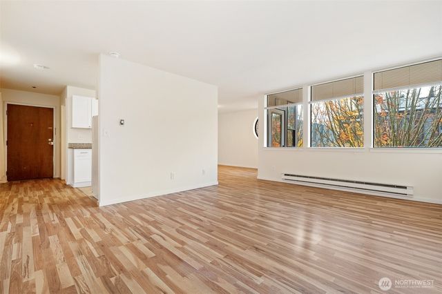 802 N 43rd Street, Seattle, WA 98103