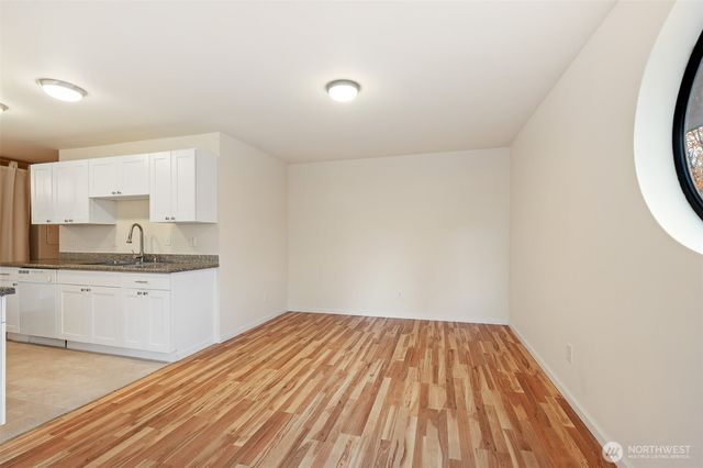 802 N 43rd Street, Seattle, WA 98103