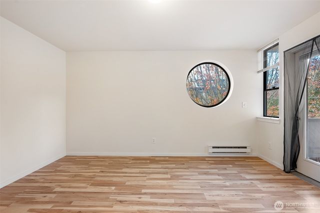 802 N 43rd Street, Seattle, WA 98103