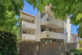 802 N 43rd Street, Seattle, WA 98103