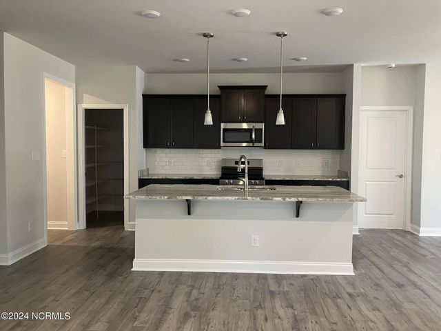 1306 Caracara Drive Model Home, New Bern, NC 28560