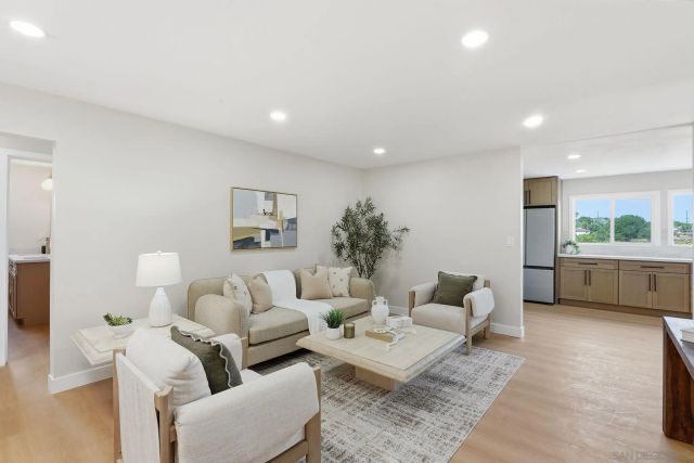 9348 Horton Dr, La Mesa, CA 91942