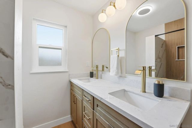 9348 Horton Dr, La Mesa, CA 91942