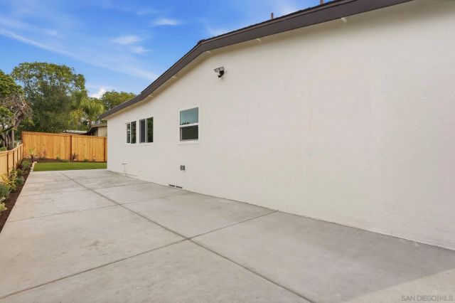 9348 Horton Dr, La Mesa, CA 91942