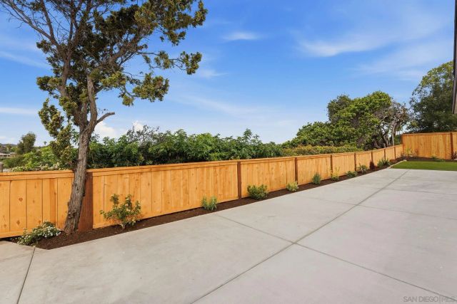 9348 Horton Dr, La Mesa, CA 91942