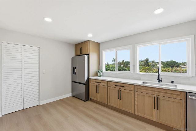 9348 Horton Dr, La Mesa, CA 91942