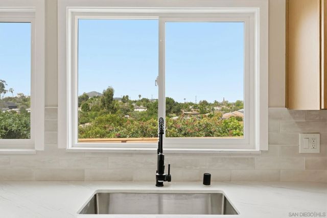 9348 Horton Dr, La Mesa, CA 91942