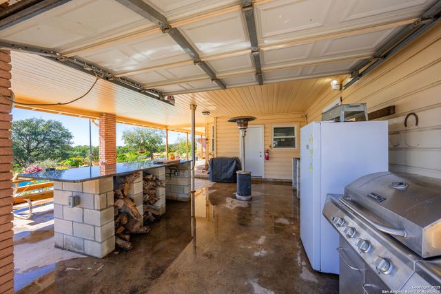 88 Oak Alley, Kerrville, TX 78028