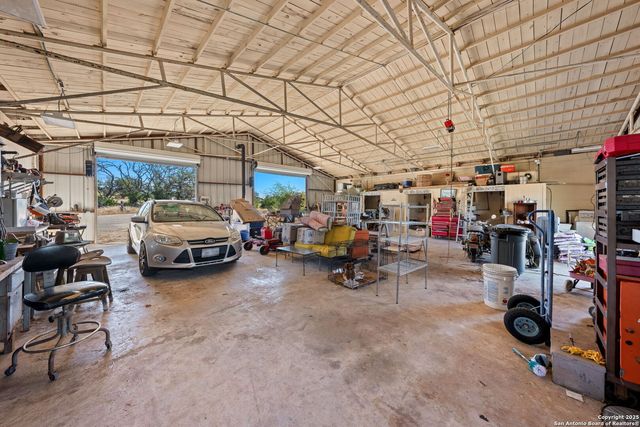 88 Oak Alley, Kerrville, TX 78028