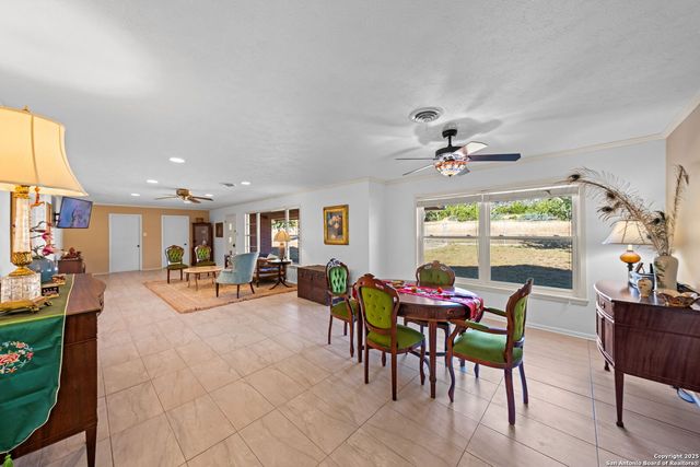 88 Oak Alley, Kerrville, TX 78028