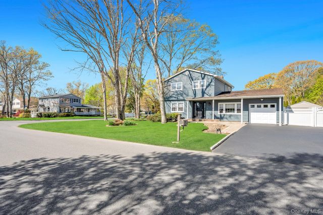 56 Pamlico Avenue, Ronkonkoma, NY 11779