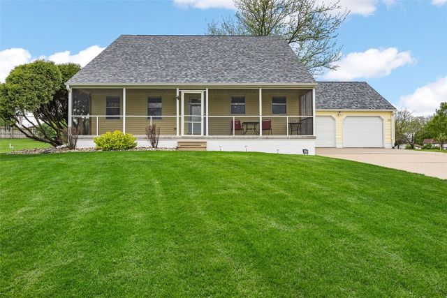 6409 Meadowlark Dr, Cedar Rapids, IA 52404
