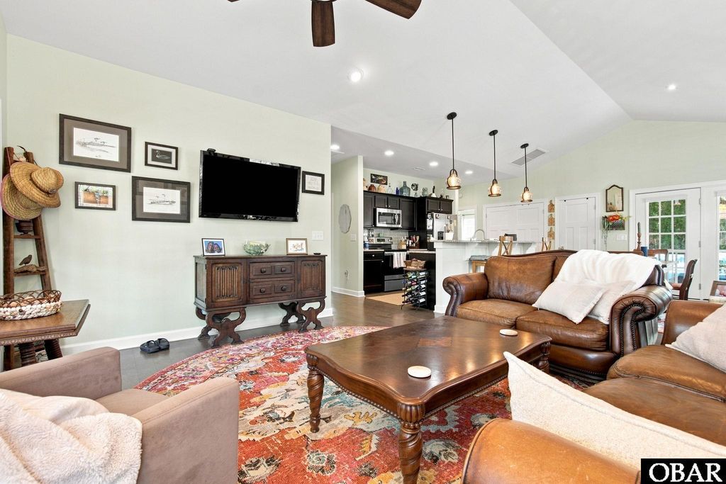 Image 14 of property listing at 800 Lindsey Lane, Manteo, NC 27954