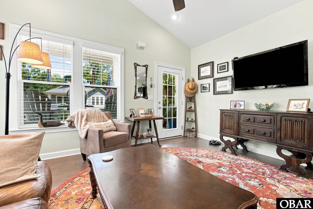 Image 15 of property listing at 800 Lindsey Lane, Manteo, NC 27954