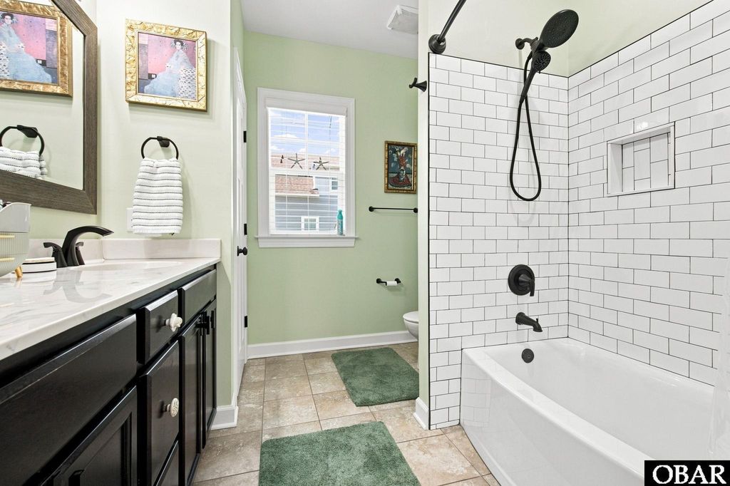 Image 27 of property listing at 800 Lindsey Lane, Manteo, NC 27954