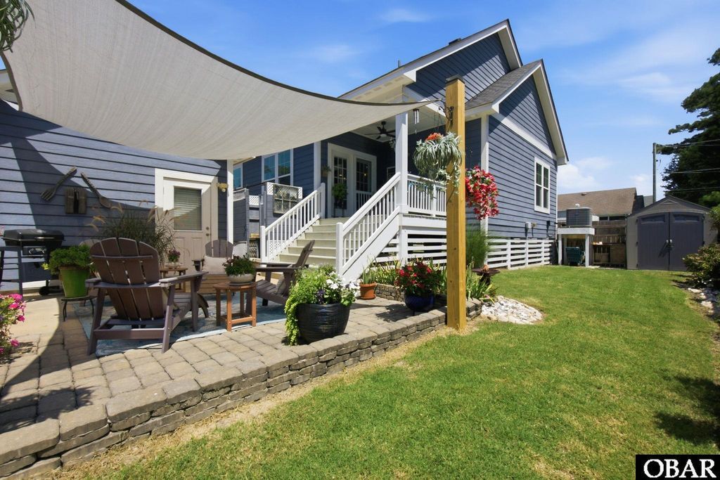 Image 33 of property listing at 800 Lindsey Lane, Manteo, NC 27954