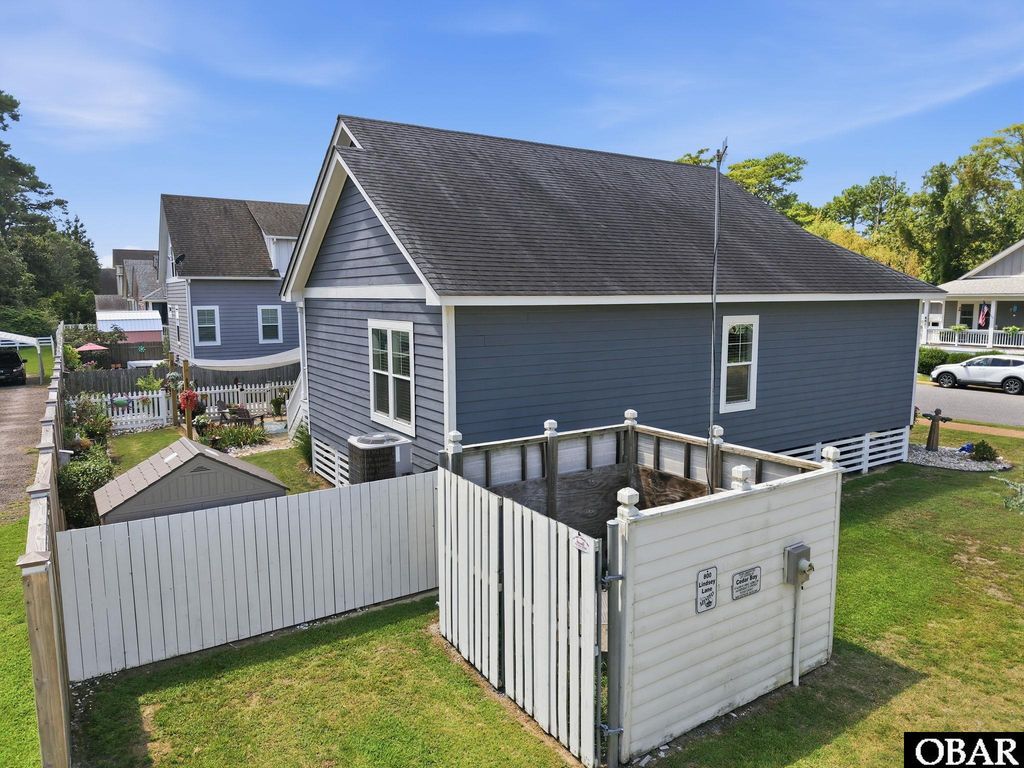 Image 44 of property listing at 800 Lindsey Lane, Manteo, NC 27954