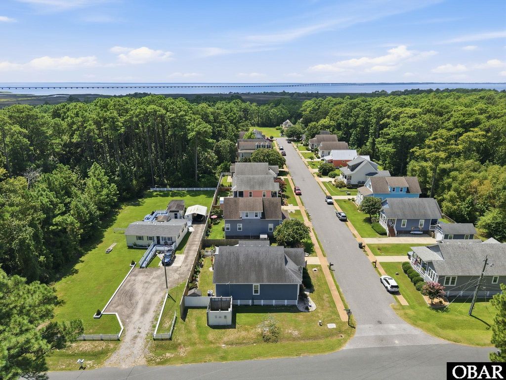 Image 51 of property listing at 800 Lindsey Lane, Manteo, NC 27954