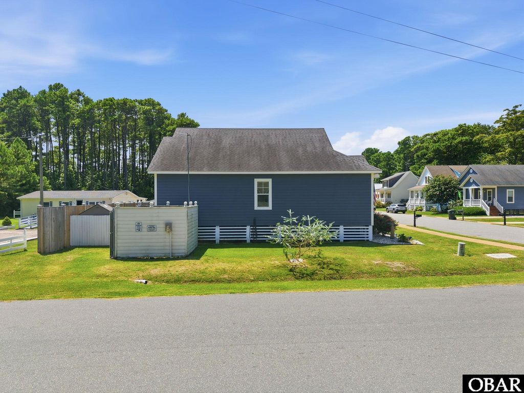 Image 52 of property listing at 800 Lindsey Lane, Manteo, NC 27954