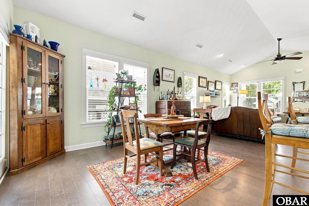 Image 9 of property listing at 800 Lindsey Lane, Manteo, NC 27954