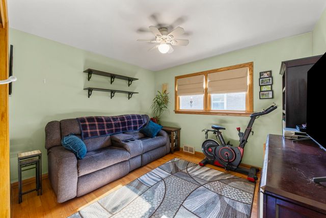 8625 S Kildare Avenue, Chicago, IL 60652