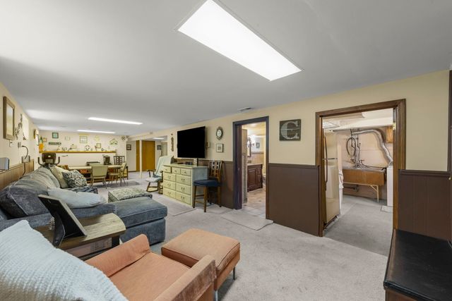 8625 S Kildare Avenue, Chicago, IL 60652