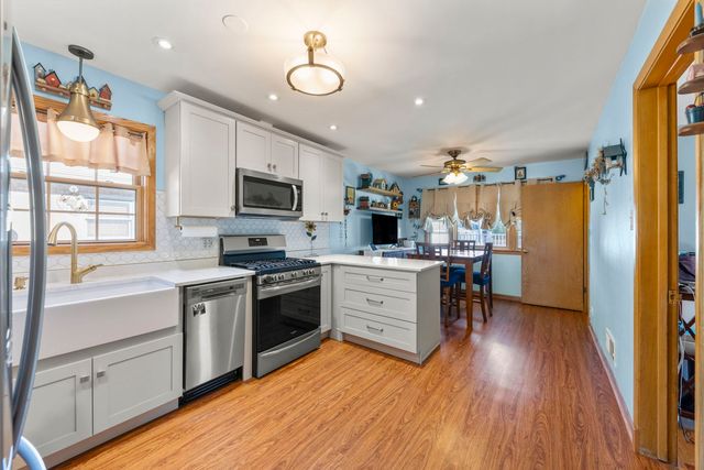 8625 S Kildare Avenue, Chicago, IL 60652